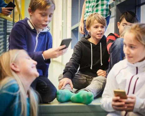 Sweden to Enforce Countrywide Mobile Phone Ban in Educational Institutions